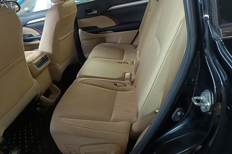 Used Toyota Highlander 2015 2.0T Four-Wheel Drive Elite Edition 7-Seater Left Rear Seat