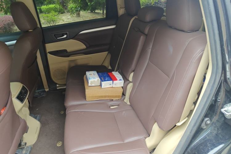 Used Toyota Highlander 2015 2.0T Four-Wheel Drive Elite Edition 7-Seater Left Rear Seat