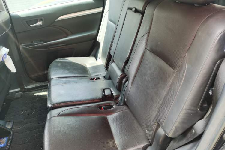 Used Toyota Highlander 2015 2.0T Four-Wheel Drive Luxury Edition 7-Seater Left Rear Seat