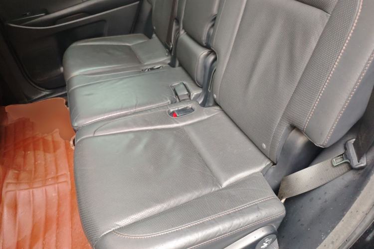Used Toyota Highlander 2015 2.0T Four-Wheel Drive Luxury Edition 7-Seater Left Rear Seat