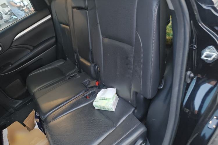 Used Toyota Highlander 2015 2.0T Four-Wheel Drive Luxury Edition 7-Seater Left Rear Seat