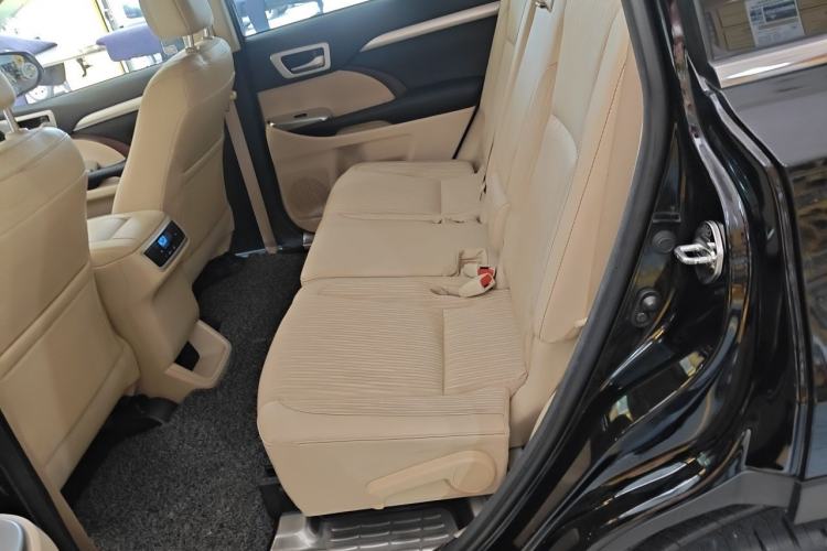 Used Toyota Highlander 2015 2.0T Two-Wheel Drive Elite Edition 5 Seats Left Rear Seat
