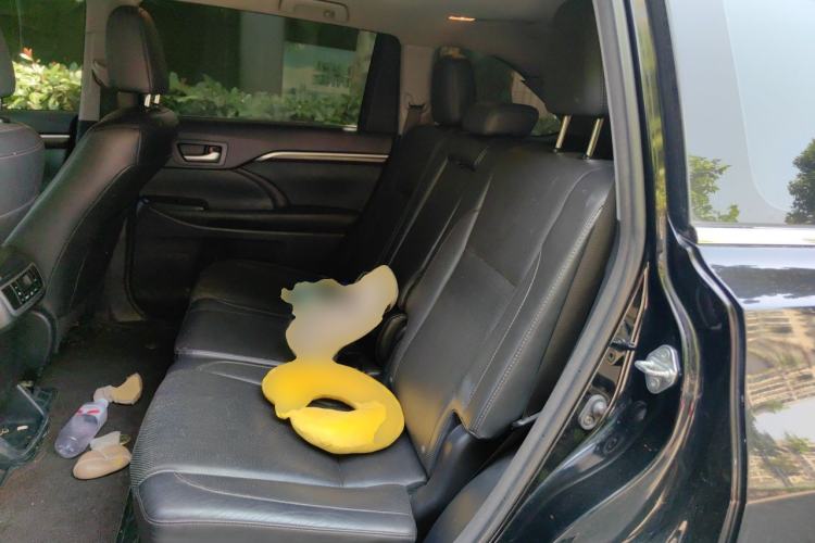 Used Toyota Highlander 2015 2.0T Four-Wheel Drive Ultimate Edition 7-Seater Left Rear Seat