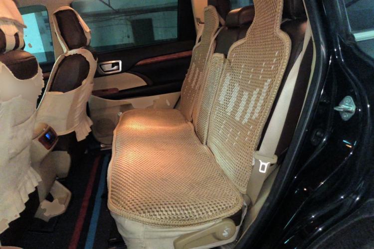 Used Toyota Highlander 2015 2.0T Four-Wheel Drive Elite Edition 7-Seater Left Rear Seat
