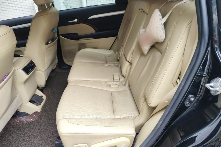 Used Toyota Highlander 2015 2.0T Four-Wheel Drive Luxury Edition 7-Seater Left Rear Seat