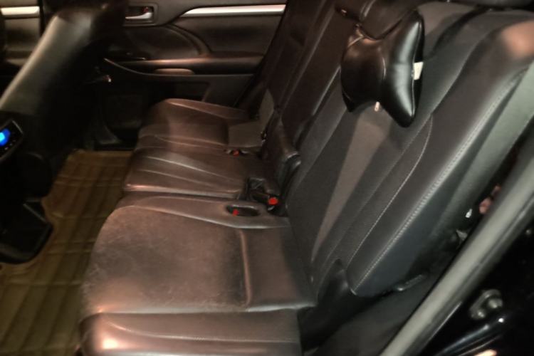Used Toyota Highlander 2015 2.0T Four-Wheel Drive Luxury Edition 7-Seater Left Rear Seat