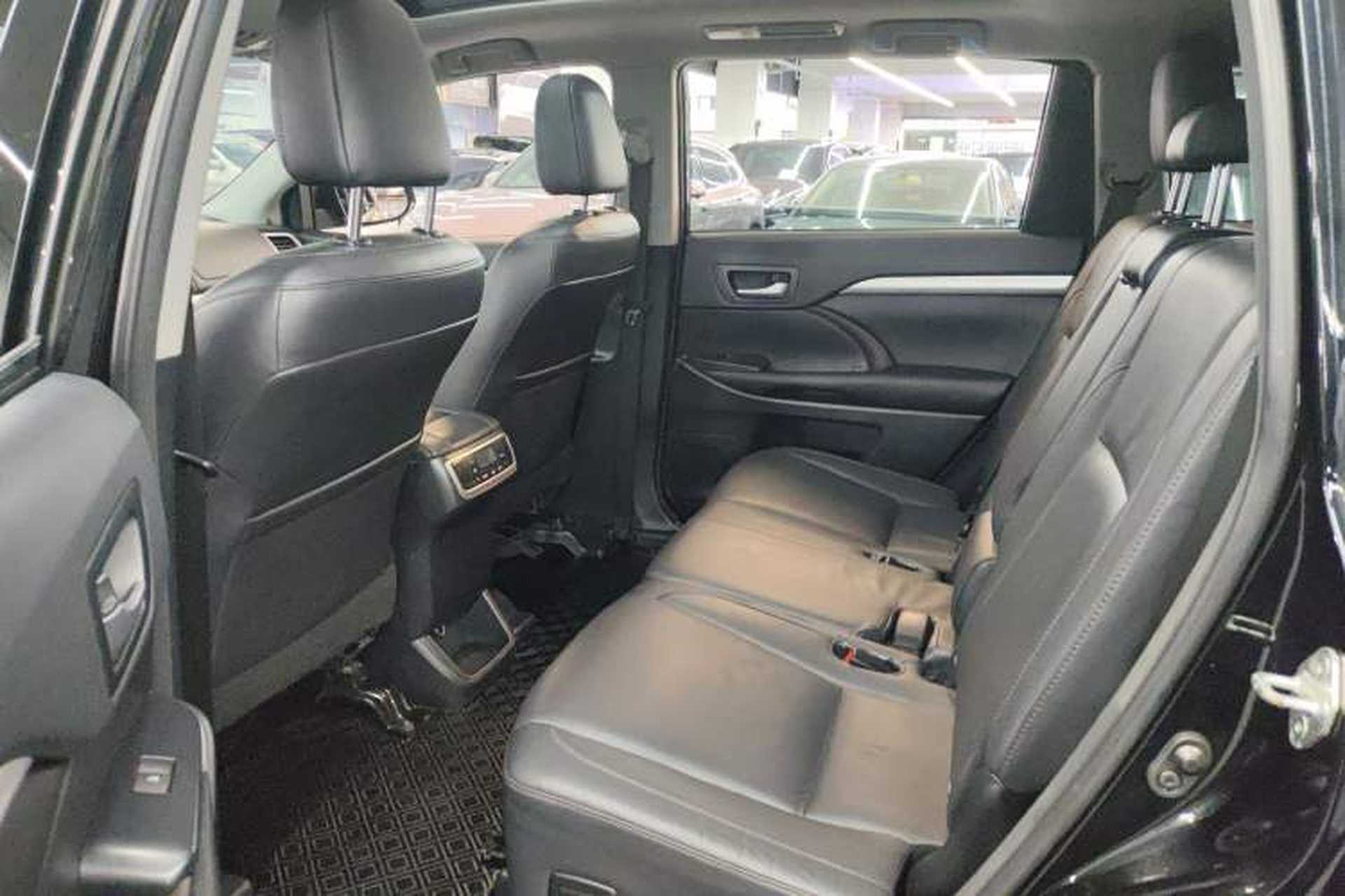 Used Toyota Highlander 2015 2.0T Four-Wheel Drive Luxury Edition 7-Seater Left Rear Seat