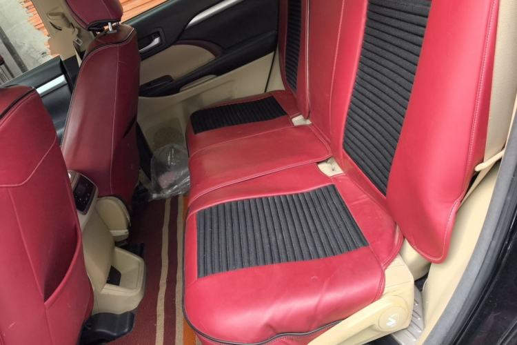 Used Toyota Highlander 2015 2.0T Four-Wheel Drive Elite Edition 7-Seater Left Rear Seat