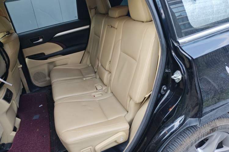 Used Toyota Highlander 2015 2.0T Four-Wheel Drive Luxury Edition 7-Seater Left Rear Seat