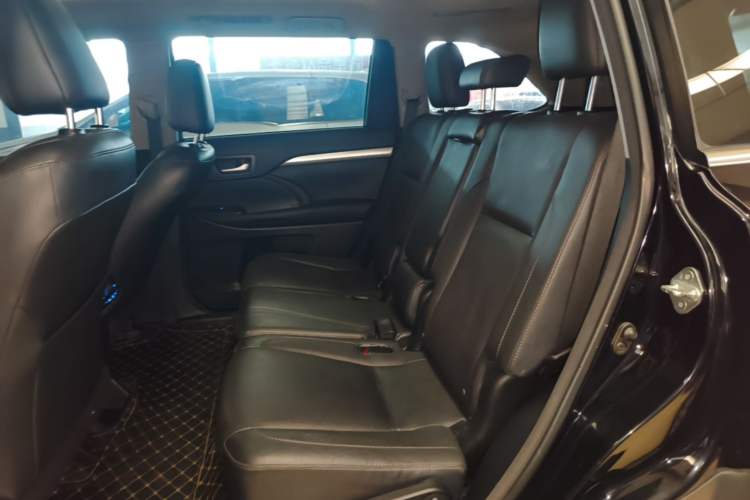 Used Toyota Highlander 2015 2.0T Four-Wheel Drive Luxury Edition 7-Seater Left Rear Seat