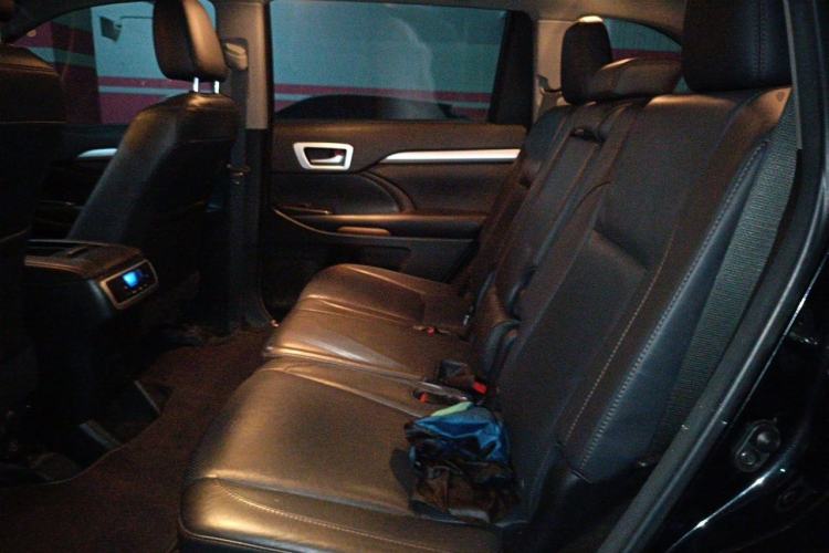 Used Toyota Highlander 2015 2.0T Four-Wheel Drive Luxury Edition 7-Seater Left Rear Seat