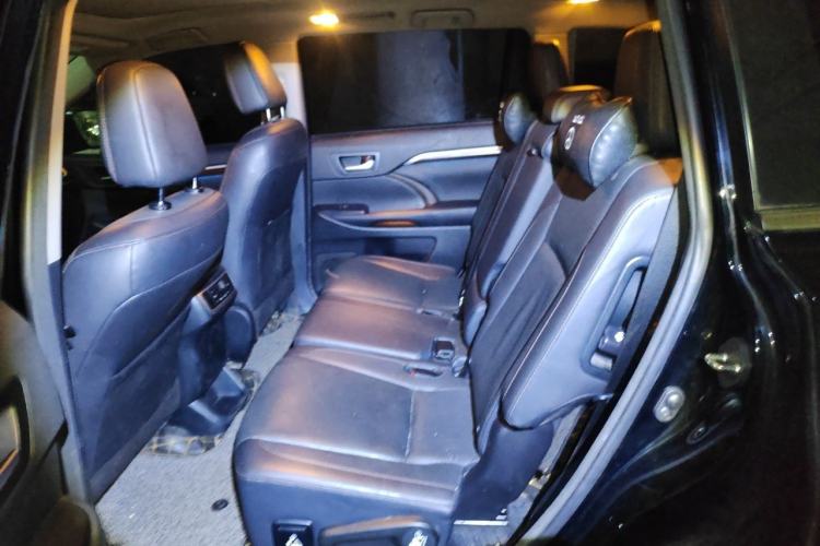 Used Toyota Highlander 2015 3.5L 4x4 Ultimate Edition 7-Seater Left Rear Seat