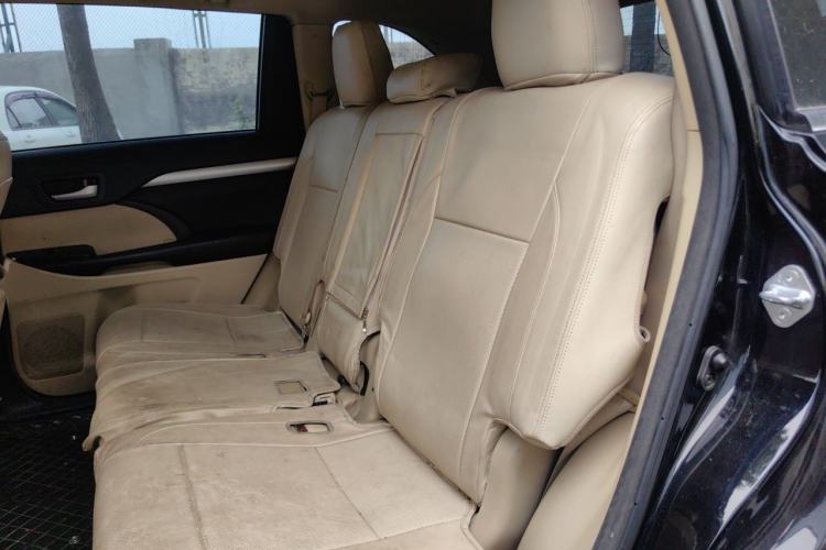 Used Toyota Highlander 2015 2.0T Four-Wheel Drive Elite Edition 7-Seater Left Rear Seat
