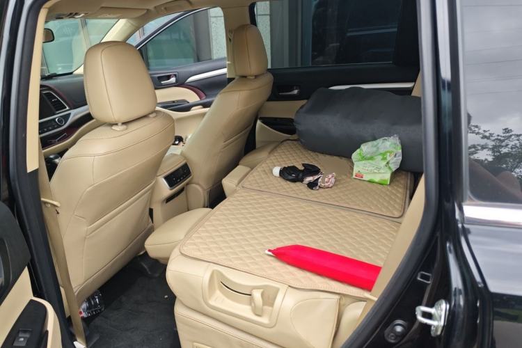 Used Toyota Highlander 2015 2.0T Four-Wheel Drive Luxury Edition 7-Seater Left Rear Seat