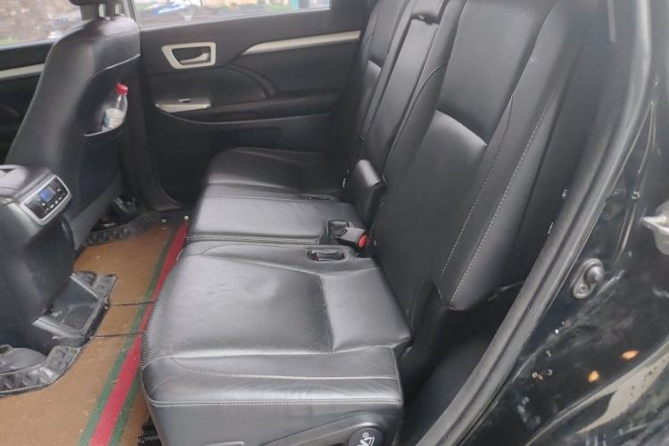 Used Toyota Highlander 2015 2.0T Four-Wheel Drive Luxury Edition 7-Seater Left Rear Seat