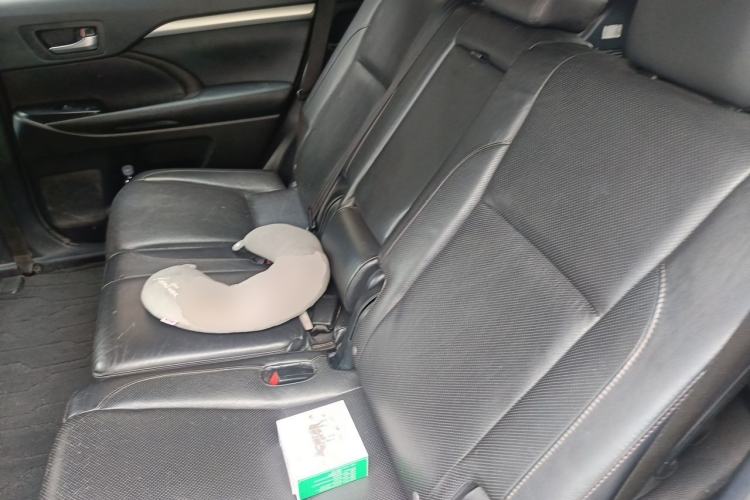 Used Toyota Highlander 2015 2.0T Four-Wheel Drive Luxury Edition 7-Seater Left Rear Seat