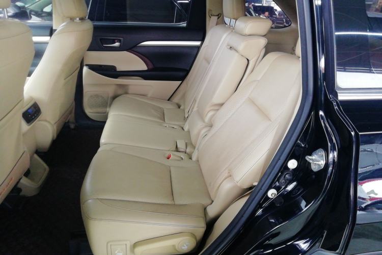 Used Toyota Highlander 2015 2.0T Four-Wheel Drive Luxury Edition 7-Seater Left Rear Seat