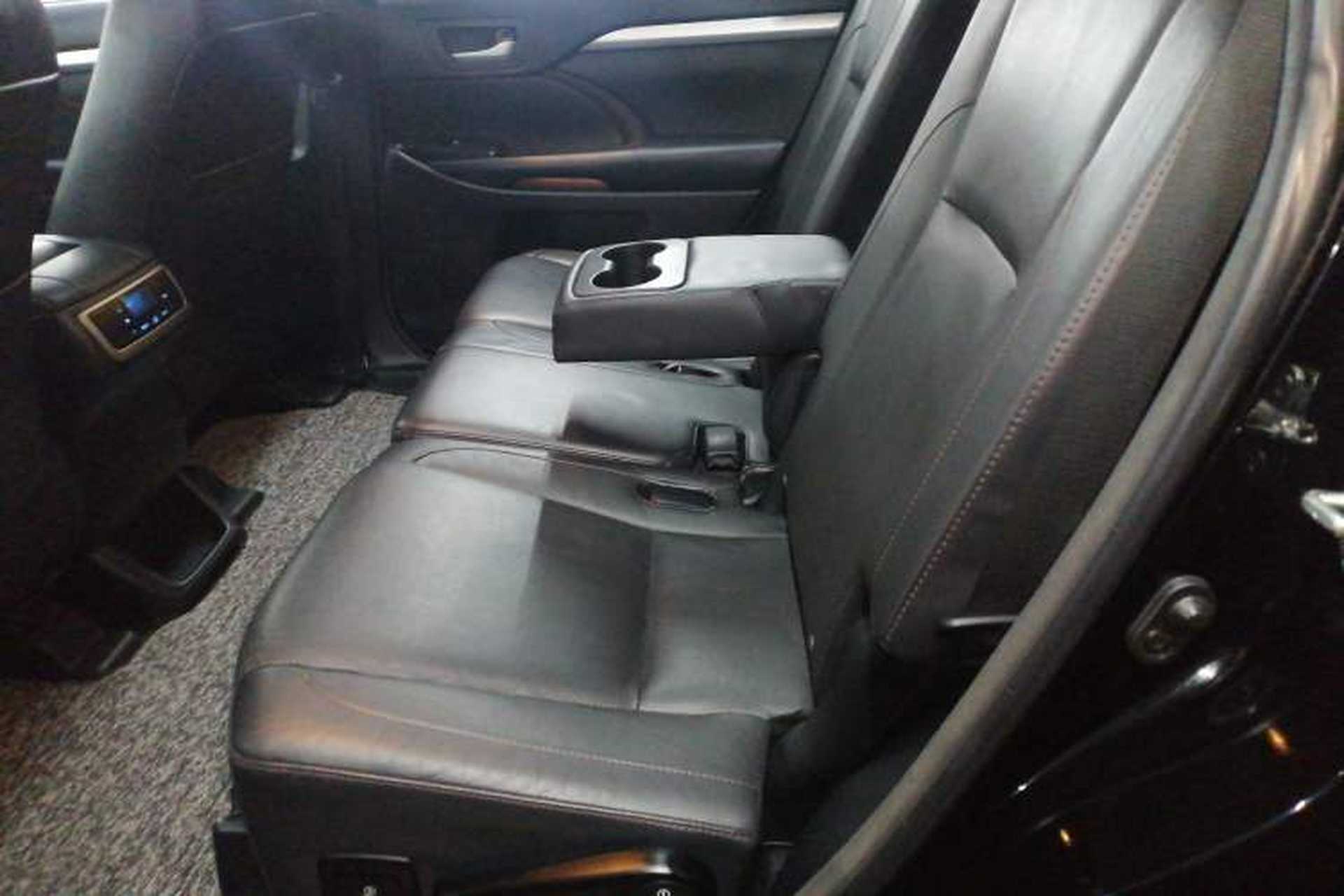 Used Toyota Highlander 2015 2.0T Two-Wheel Drive Luxury Edition 7 Seats Left Rear Seat