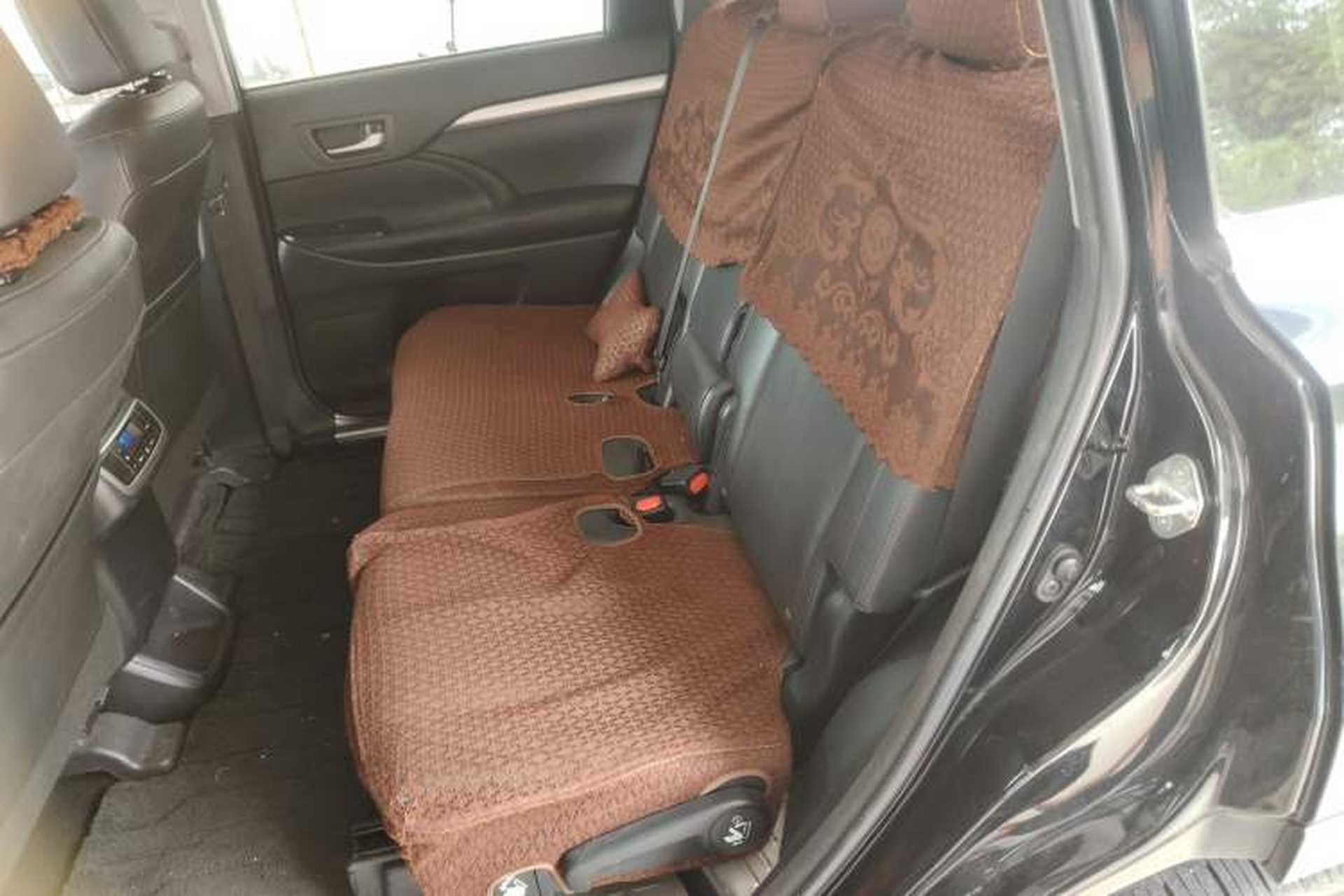 Used Toyota Highlander 2015 2.0T Two-Wheel Drive Luxury Edition 7 Seats Left Rear Seat