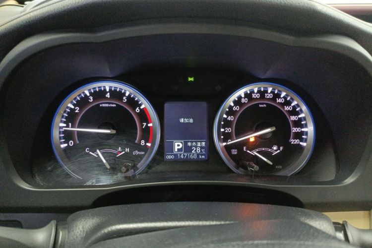 Used Toyota Highlander 2015 2.0T Two-Wheel Drive Elite Edition 7 Seats Odometer Close Up