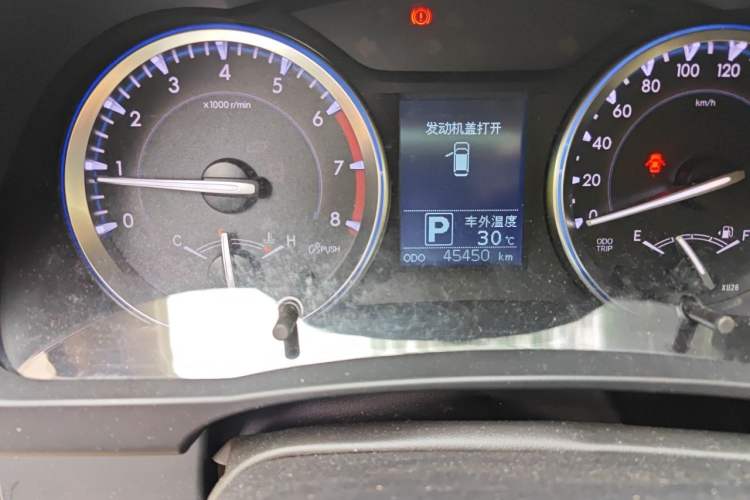 Used Toyota Highlander 2015 2.0T Four-Wheel Drive Luxury Edition 7-Seater Odometer Close Up