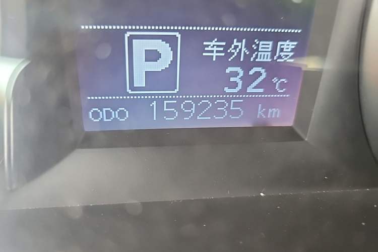 Used Toyota Highlander 2015 2.0T Four-Wheel Drive Elite Edition 7-Seater Odometer Close Up