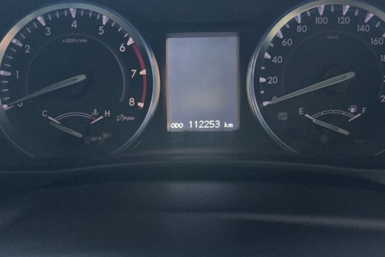 Used Toyota Highlander 2015 2.0T Two-Wheel Drive Elite Edition 5 Seats Odometer Close Up