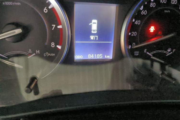 Used Toyota Highlander 2015 2.0T Four-Wheel Drive Luxury Edition 7-Seater Odometer Close Up