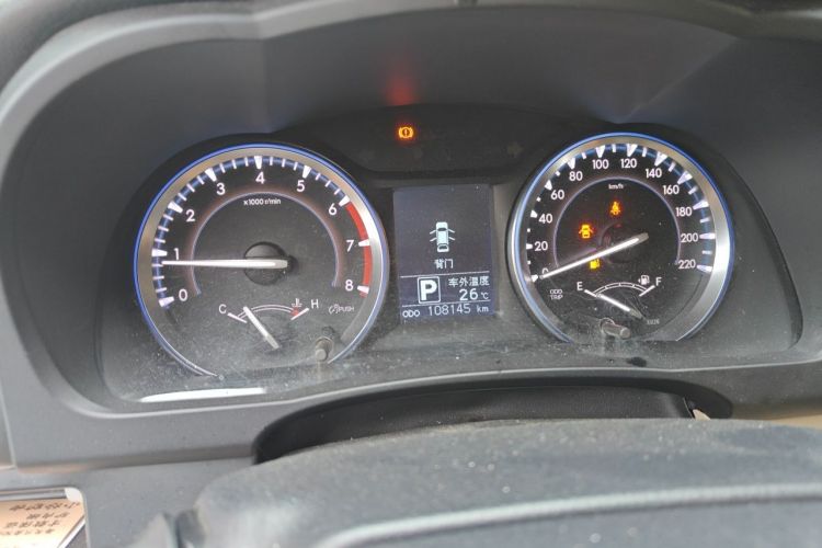 Used Toyota Highlander 2015 2.0T Four-Wheel Drive Elite Edition 7-Seater Odometer Close Up