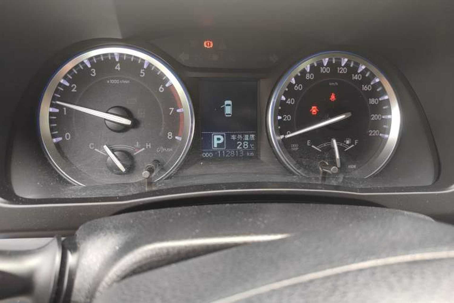 Used Toyota Highlander 2015 2.0T Four-Wheel Drive Luxury Edition 7-Seater Odometer Close Up