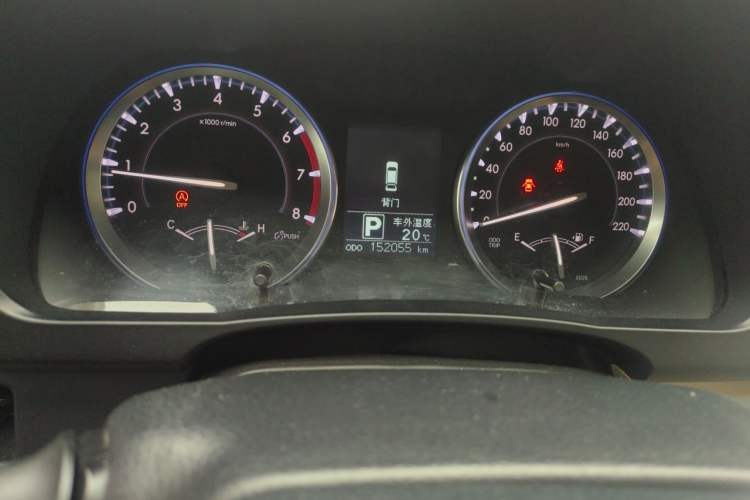 Used Toyota Highlander 2015 2.0T Four-Wheel Drive Luxury Edition 7-Seater Odometer Close Up