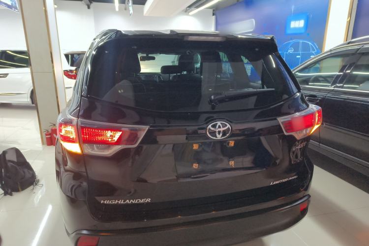 Used Toyota Highlander 2015 2.0T Four-Wheel Drive Ultimate Edition 7-Seater Rear