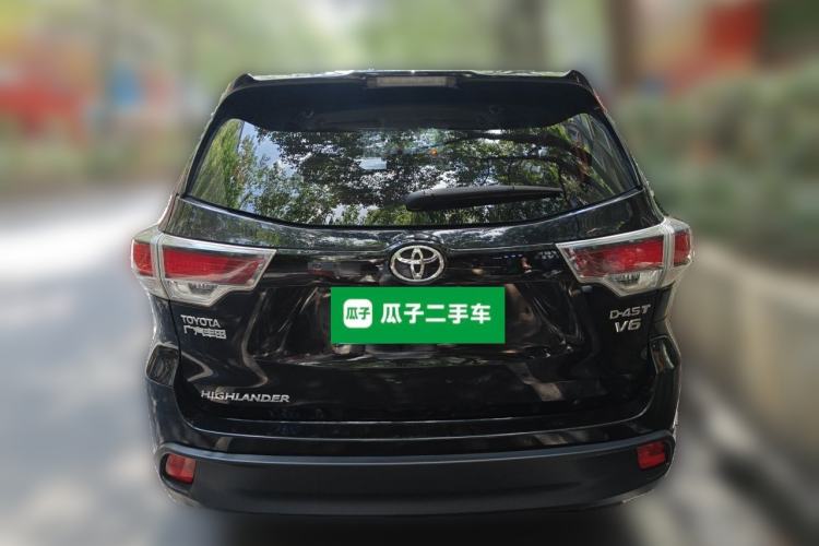Used Toyota Highlander 2015 2.0T Two-Wheel Drive Elite Edition 5 Seats Rear