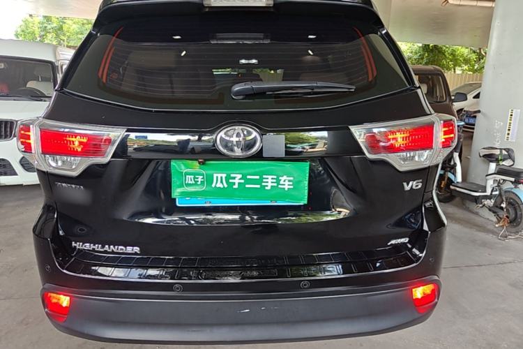 Used Toyota Highlander 2015 3.5L 4x4 Elite Edition 7-Seater Rear