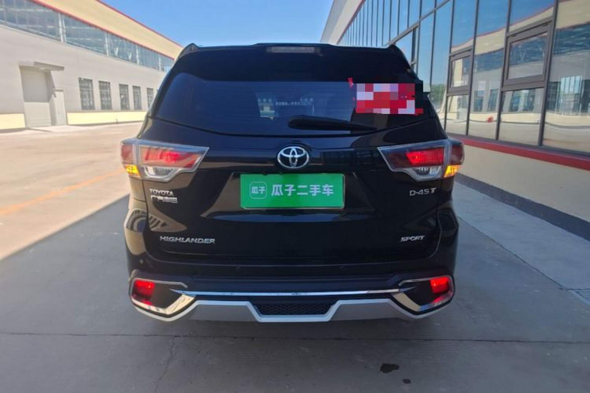 Used Toyota Highlander 2015 2.0T Two-Wheel Drive Luxury Edition 7 Seats Rear