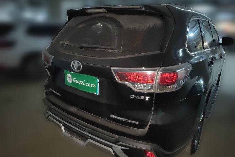 Used Toyota Highlander 2015 2.0T Two-Wheel Drive Elite Edition 7 Seats Rear