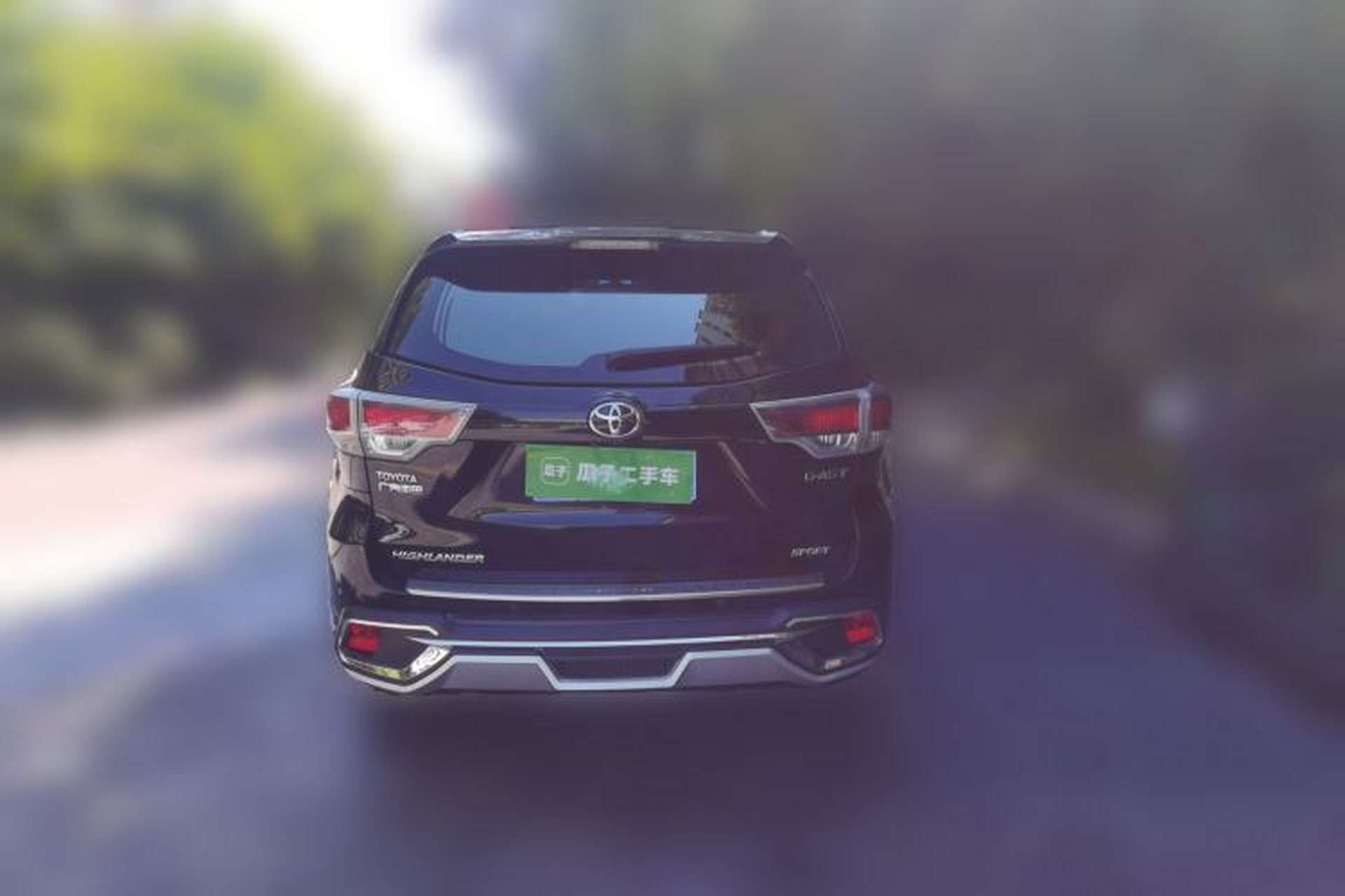 Used Toyota Highlander 2015 2.0T Two-Wheel Drive Luxury Edition 7 Seats Rear