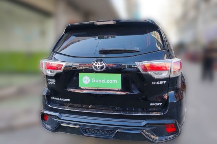 Used Toyota Highlander 2015 2.0T Two-Wheel Drive Luxury Edition 7 Seats Rear