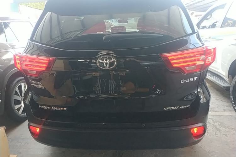 Used Toyota Highlander 2015 2.0T Four-Wheel Drive Luxury Edition 7-Seater Rear