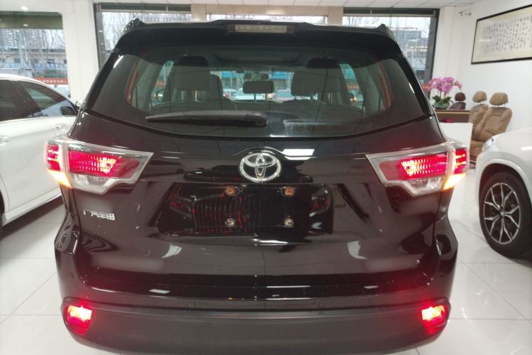 Used Toyota Highlander 2015 2.0T Four-Wheel Drive Luxury Edition 7-Seater Rear