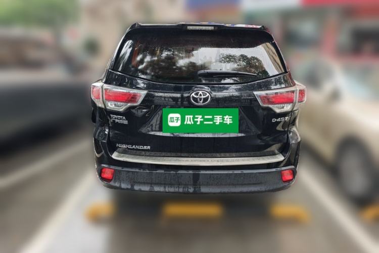 Used Toyota Highlander 2015 2.0T Two-Wheel Drive Elite Edition 7 Seats Rear
