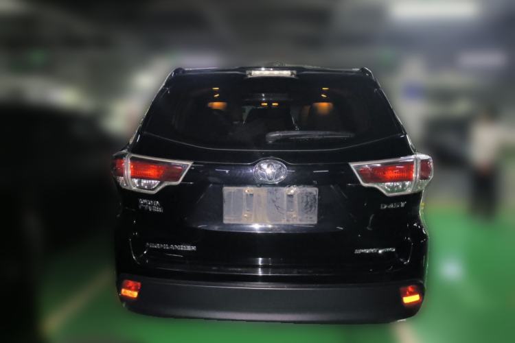 Used Toyota Highlander 2015 2.0T Four-Wheel Drive Luxury Edition 7-Seater Rear