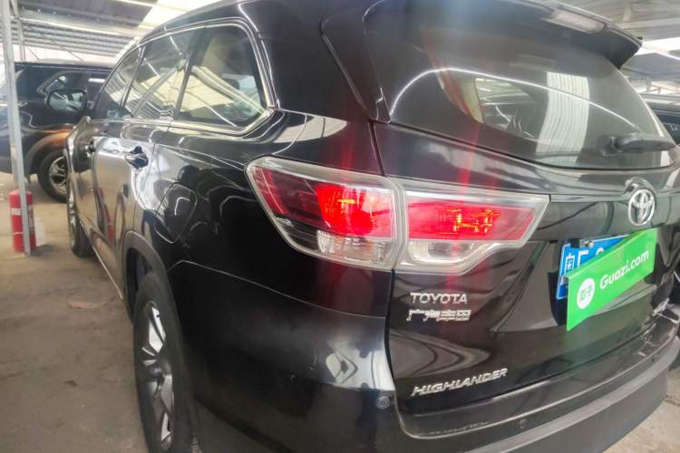 Used Toyota Highlander 2015 2.0T Four-Wheel Drive Luxury Edition 7-Seater Rear Left 45 Deg