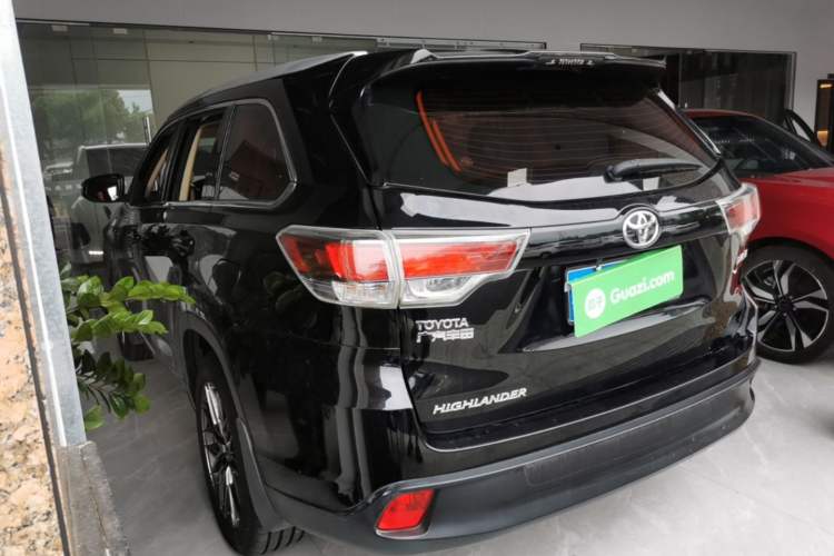 Used Toyota Highlander 2015 2.0T Two-Wheel Drive Elite Edition 7 Seats Rear Left 45 Deg