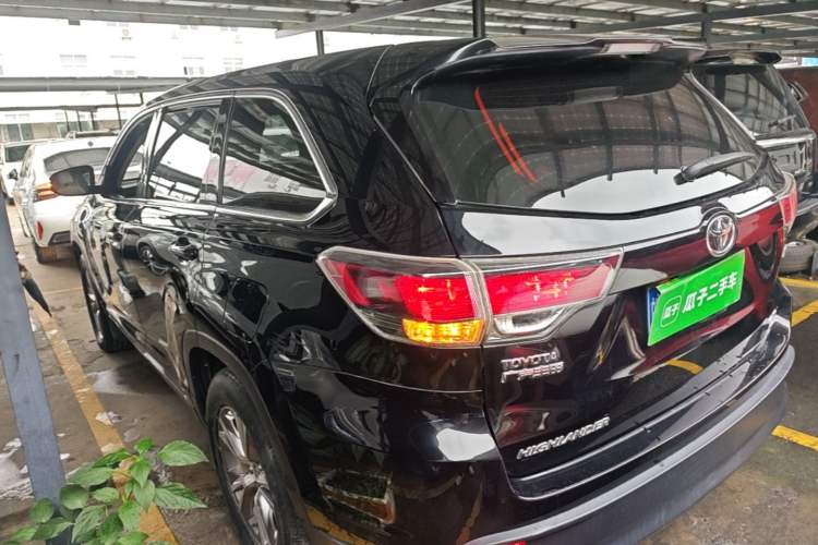 Used Toyota Highlander 2015 2.0T Four-Wheel Drive Elite Edition 7-Seater Rear Left 45 Deg