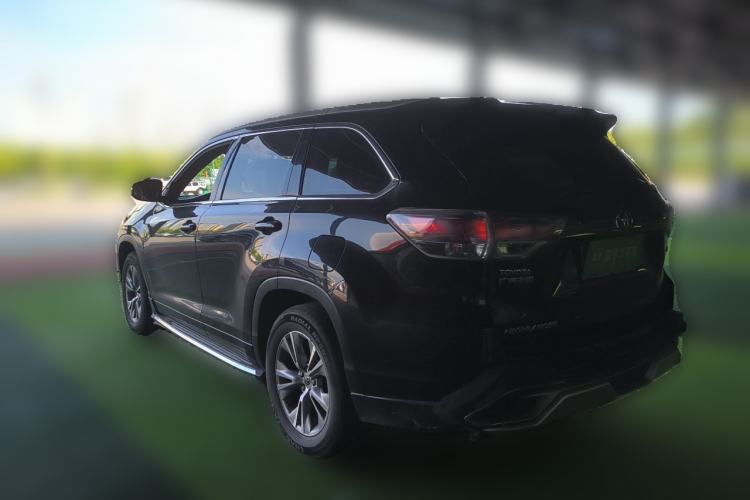 Used Toyota Highlander 2015 2.0T Two-Wheel Drive Elite Edition 7 Seats Rear Left 45 Deg