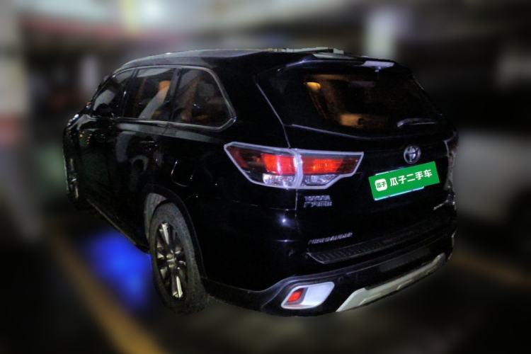 Used Toyota Highlander 2015 3.5L 4x4 Luxury Edition 7-seater Rear Left 45 Deg