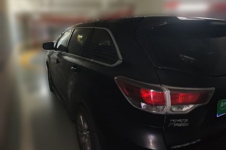 Used Toyota Highlander 2015 2.0T Two-Wheel Drive Elite Edition 5 Seats Rear Left 45 Deg