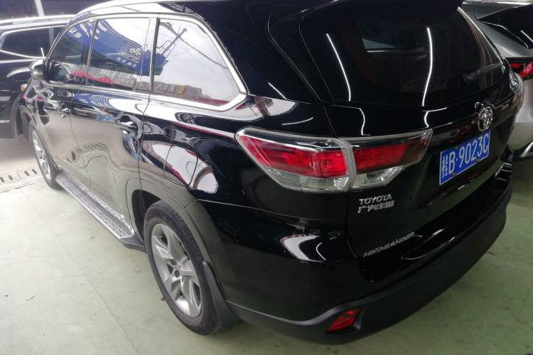 Used Toyota Highlander 2015 2.0T Four-Wheel Drive Luxury Edition 7-Seater Rear Left 45 Deg