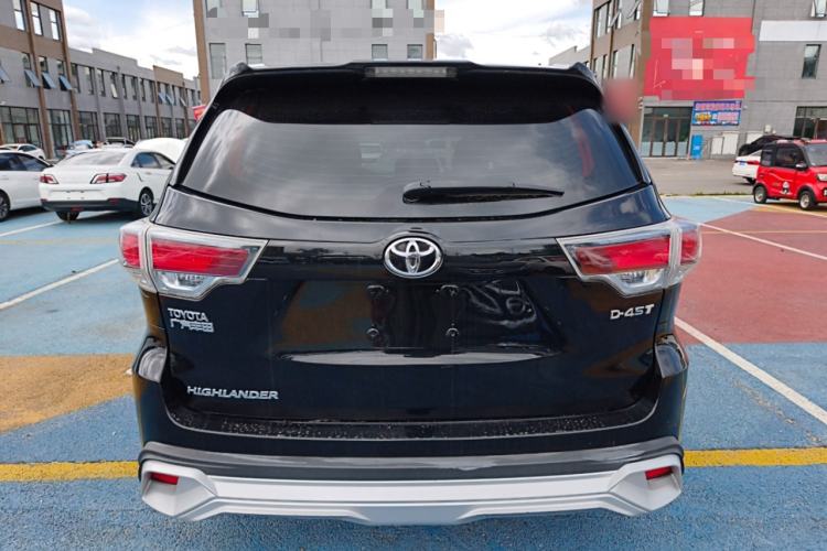 Used Toyota Highlander 2015 2.0T Two-Wheel Drive Elite Edition 7 Seats Rear